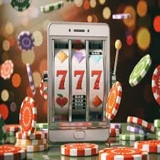 Filipino player browsing 8 apk sports and casino platform on mobile